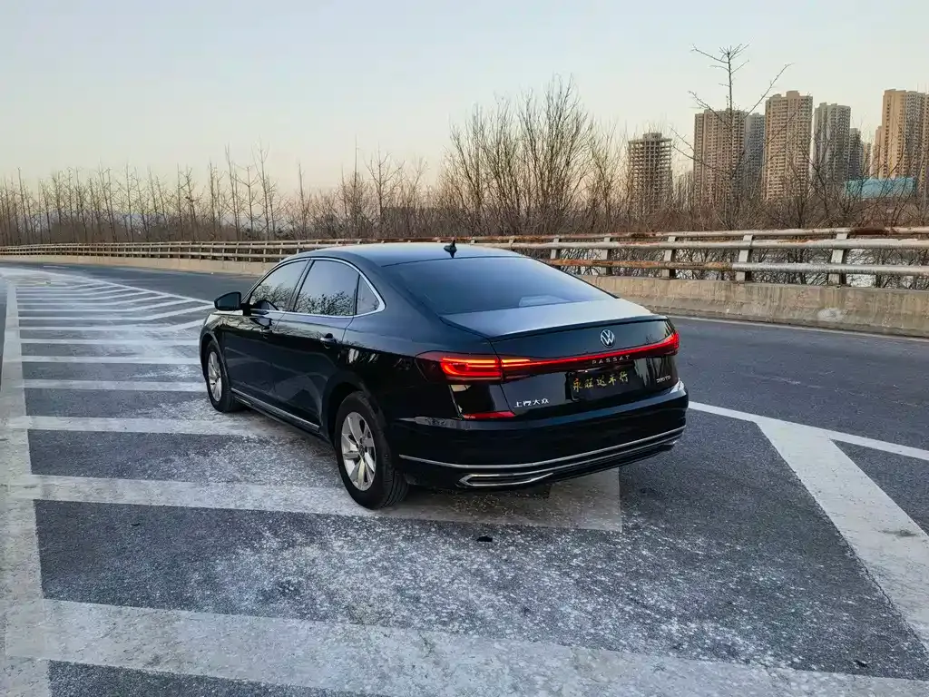 Volkswagen Passat — фото 9