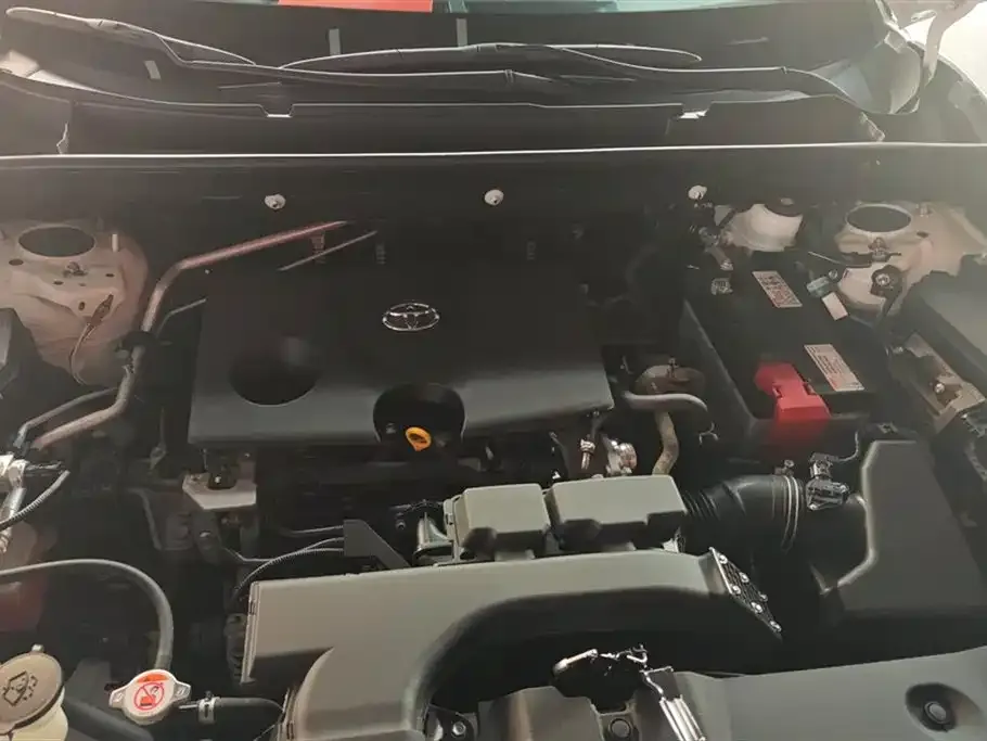 Toyota RAV4 — фото 10