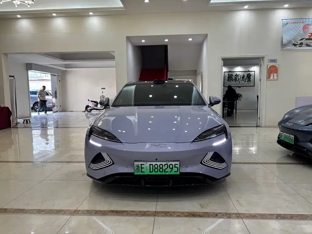 BYD Seal — фото 4