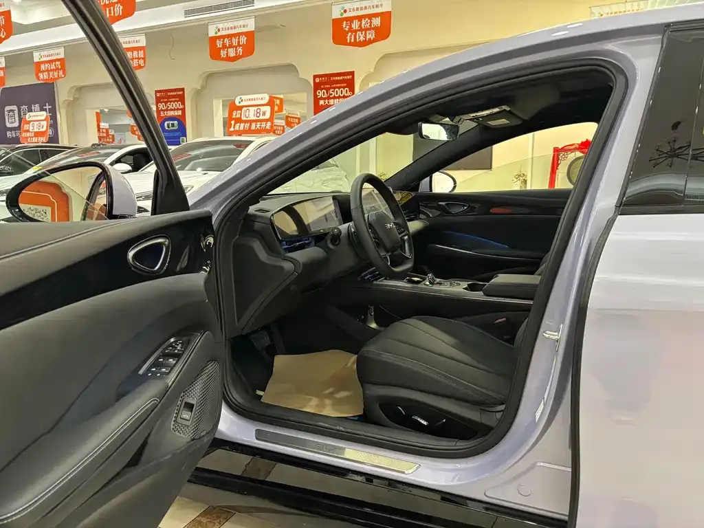 BYD Seal — фото 2