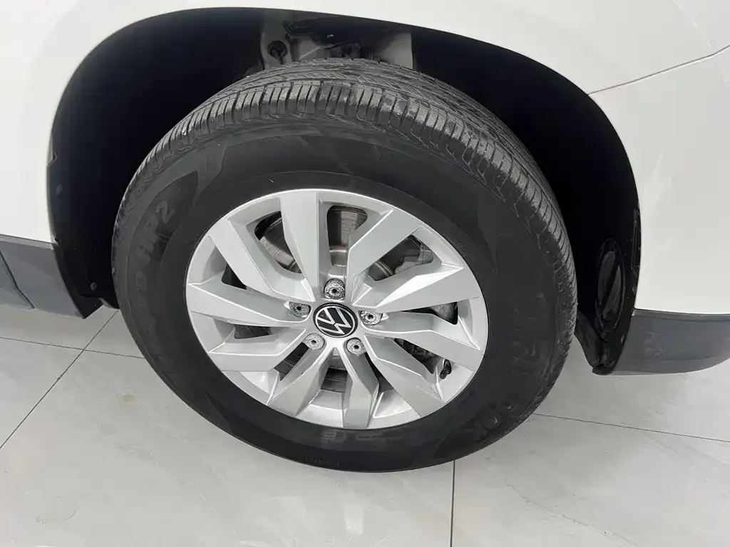 Volkswagen Tharu — фото 9