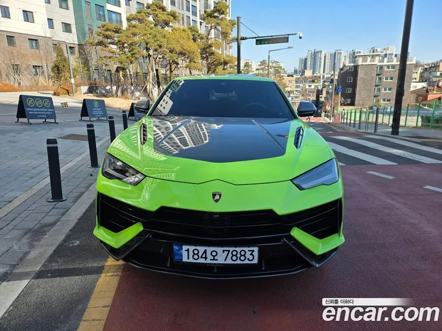 Lamborghini Urus — фото 9