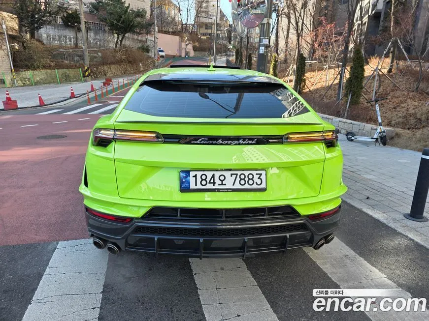 Lamborghini Urus — фото 10