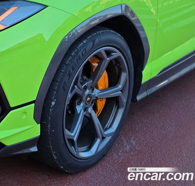 Lamborghini Urus — фото 2
