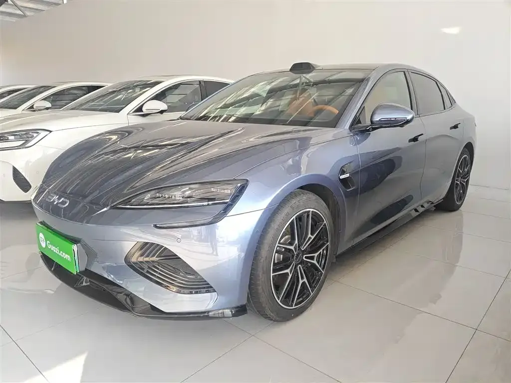 BYD Seal — фото 1