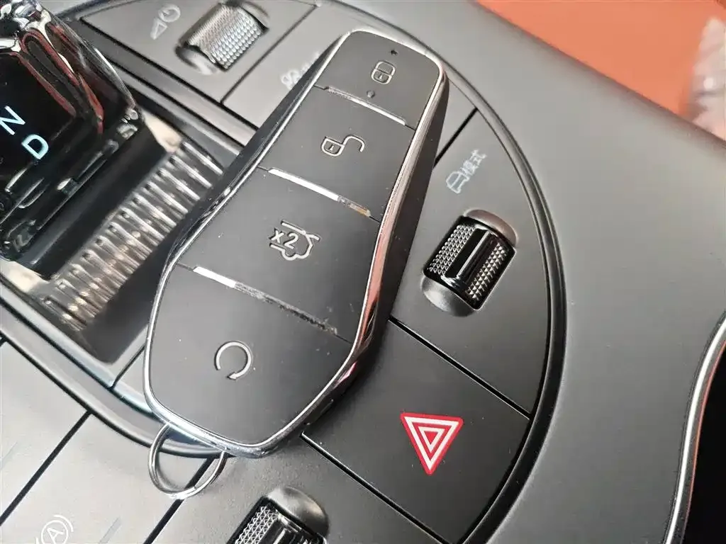 BYD Seal — фото 8