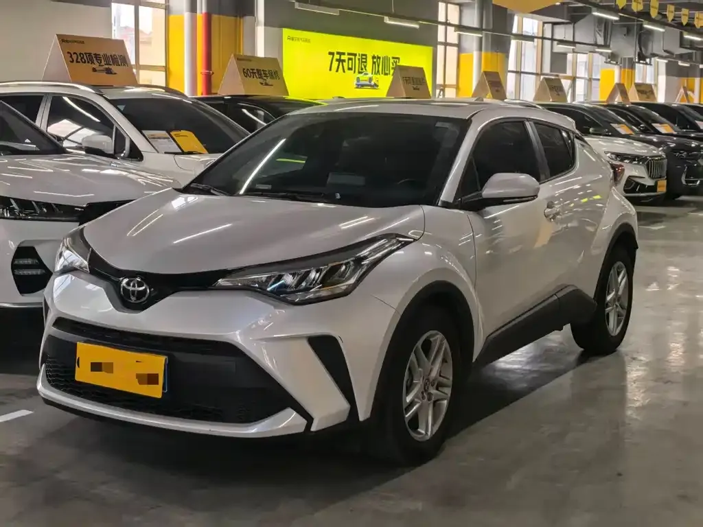 Toyota C-HR — фото 1