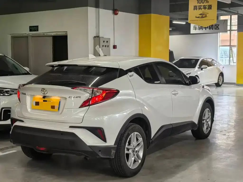 Toyota C-HR — фото 4