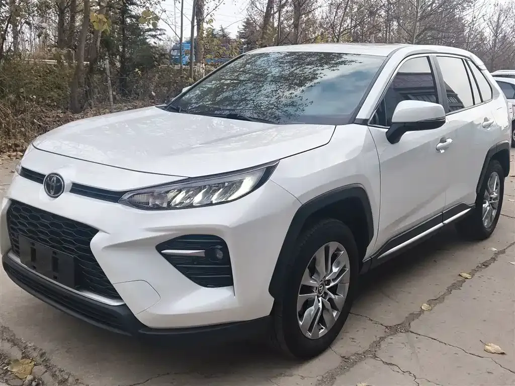 Toyota Wildlander — фото 10
