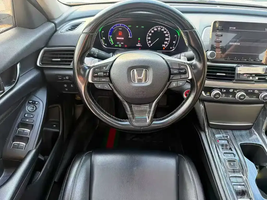 Honda Accord — фото 5