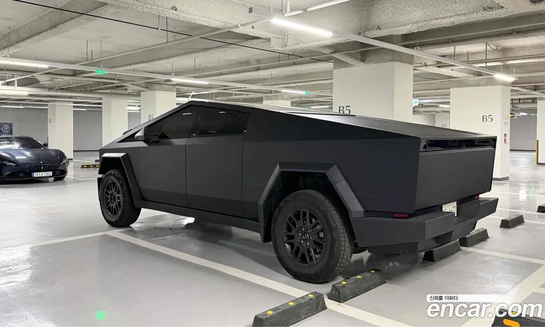 Tesla Cybertruck — фото 4