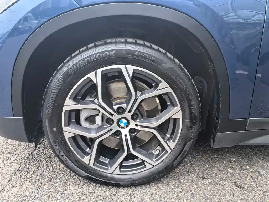 BMW X1 — фото 9