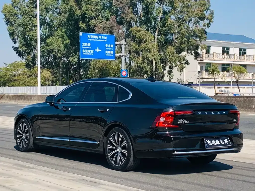 Volvo S90 — фото 10