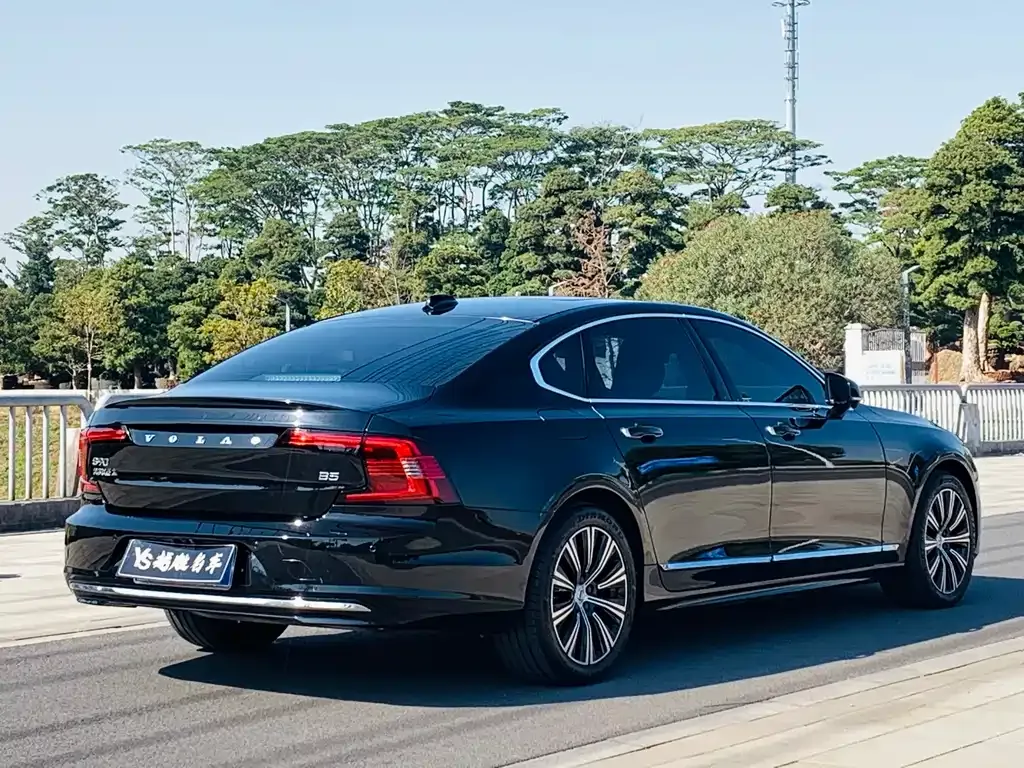 Volvo S90 — фото 9