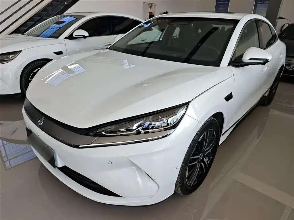 BYD Qin L — фото 1