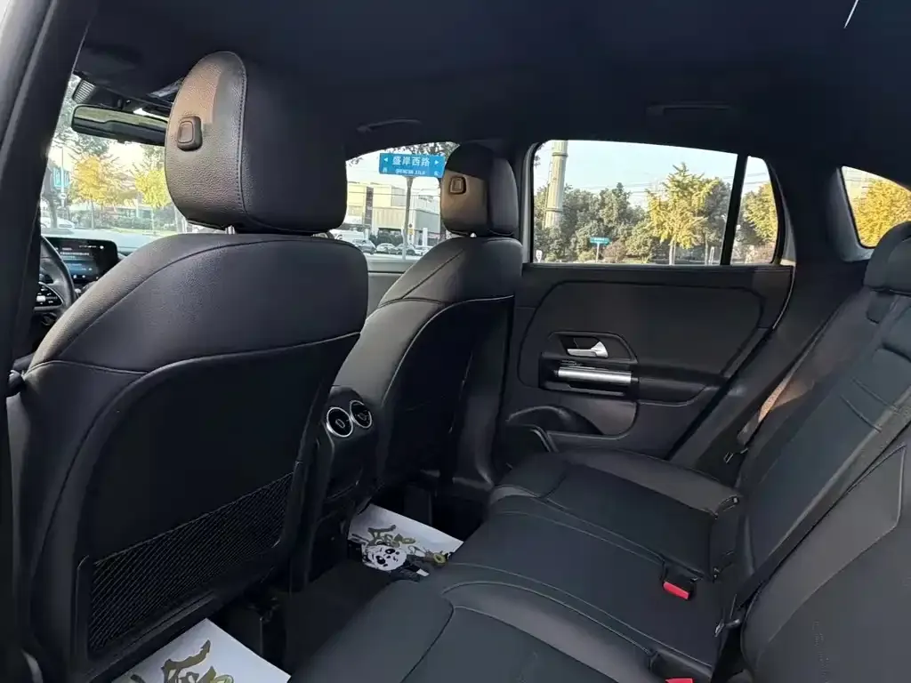 Mercedes-Benz GLA — фото 6
