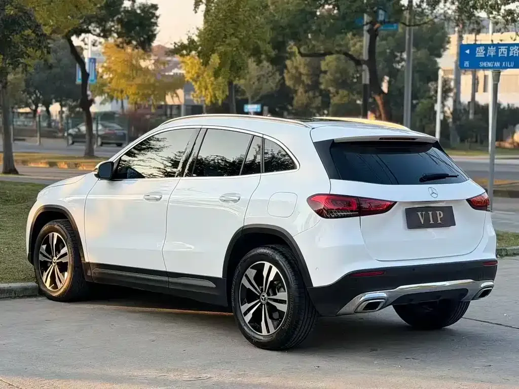 Mercedes-Benz GLA — фото 9