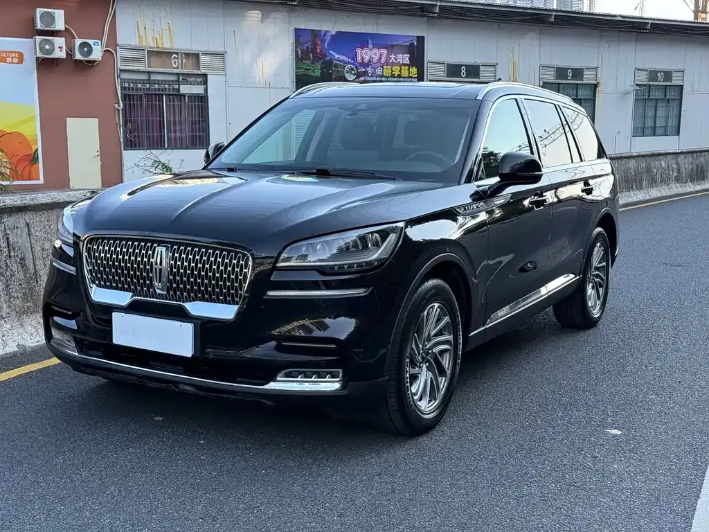 Lincoln Aviator — фото 1