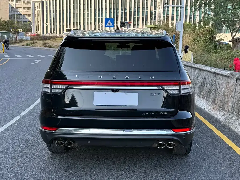 Lincoln Aviator — фото 10