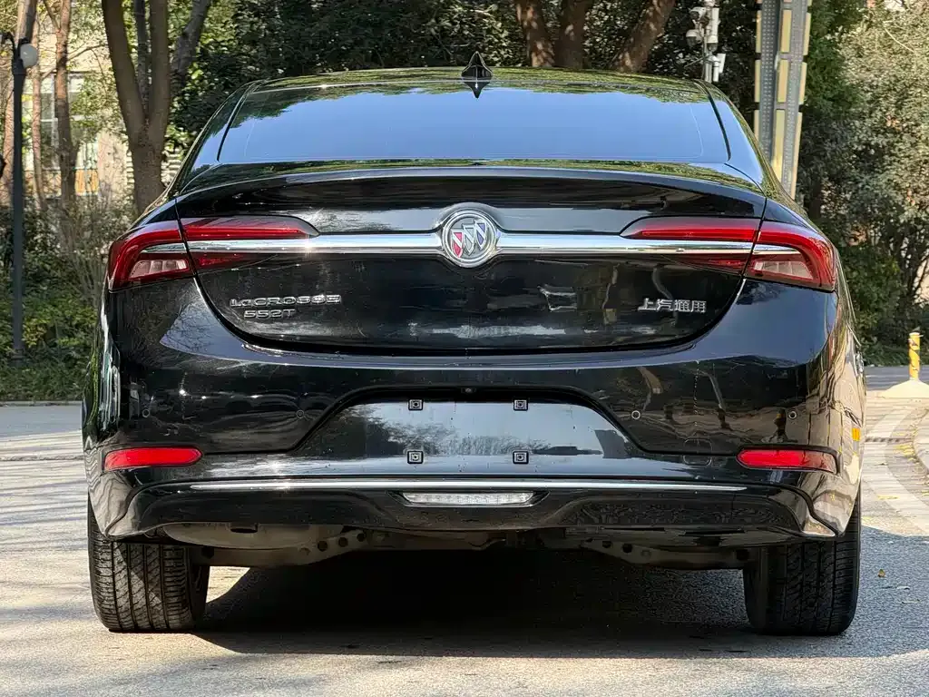 Buick LaCrosse — фото 3