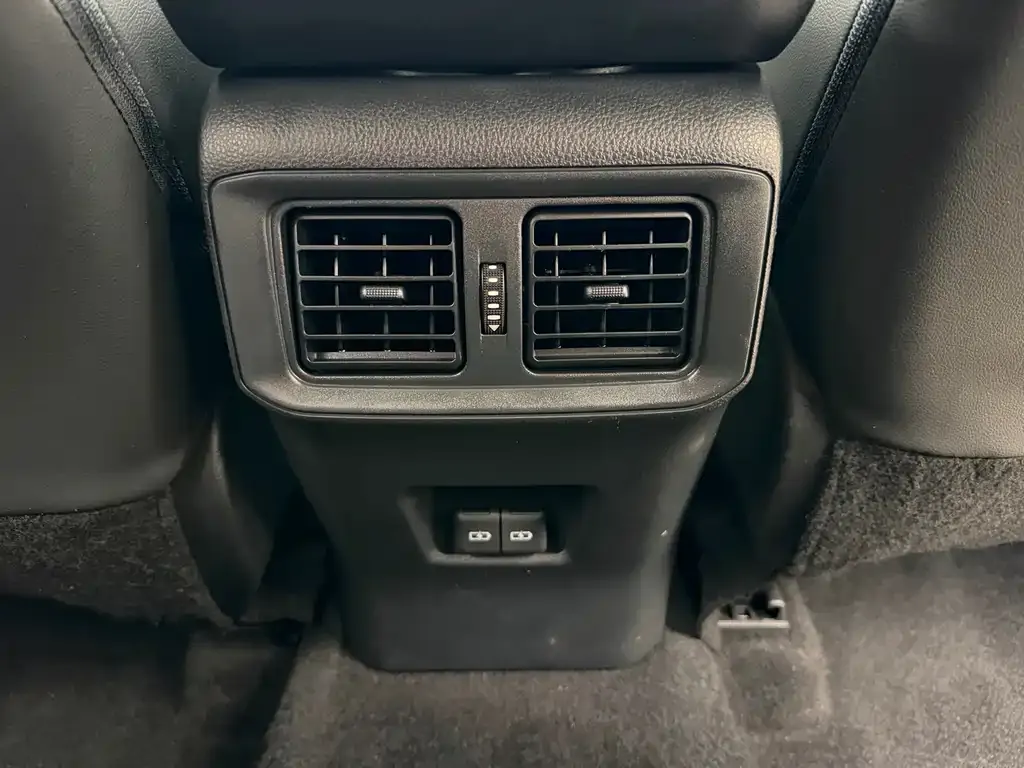 Toyota RAV4 — фото 2
