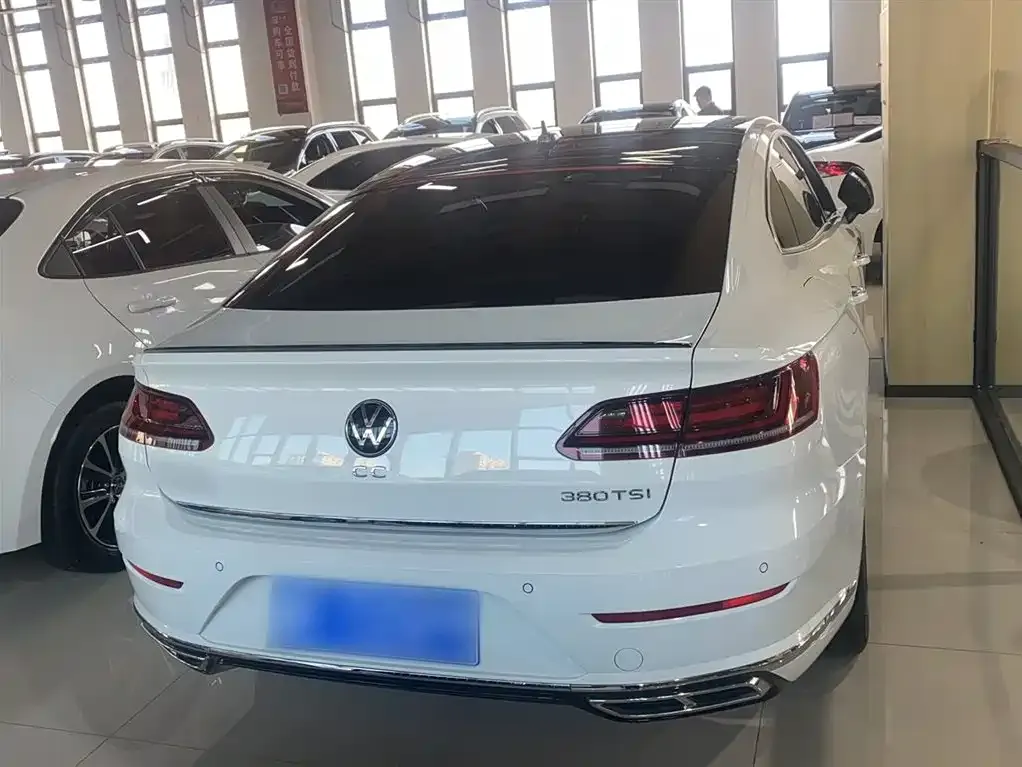 Volkswagen CC — фото 2