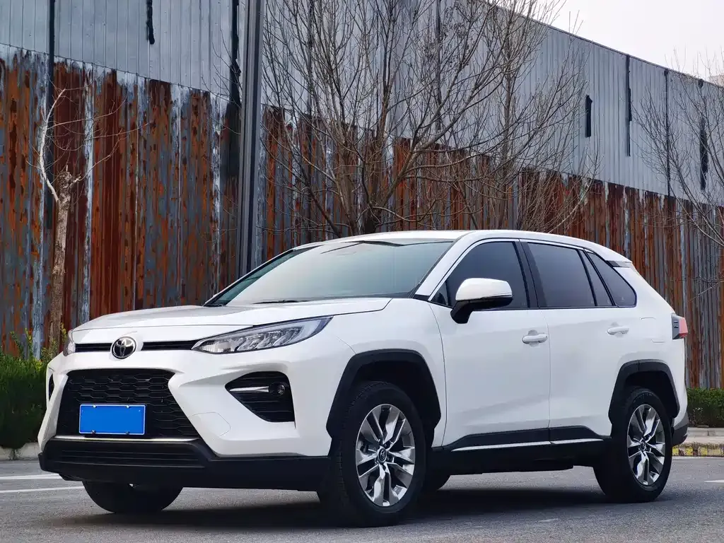 Toyota Wildlander — фото 1
