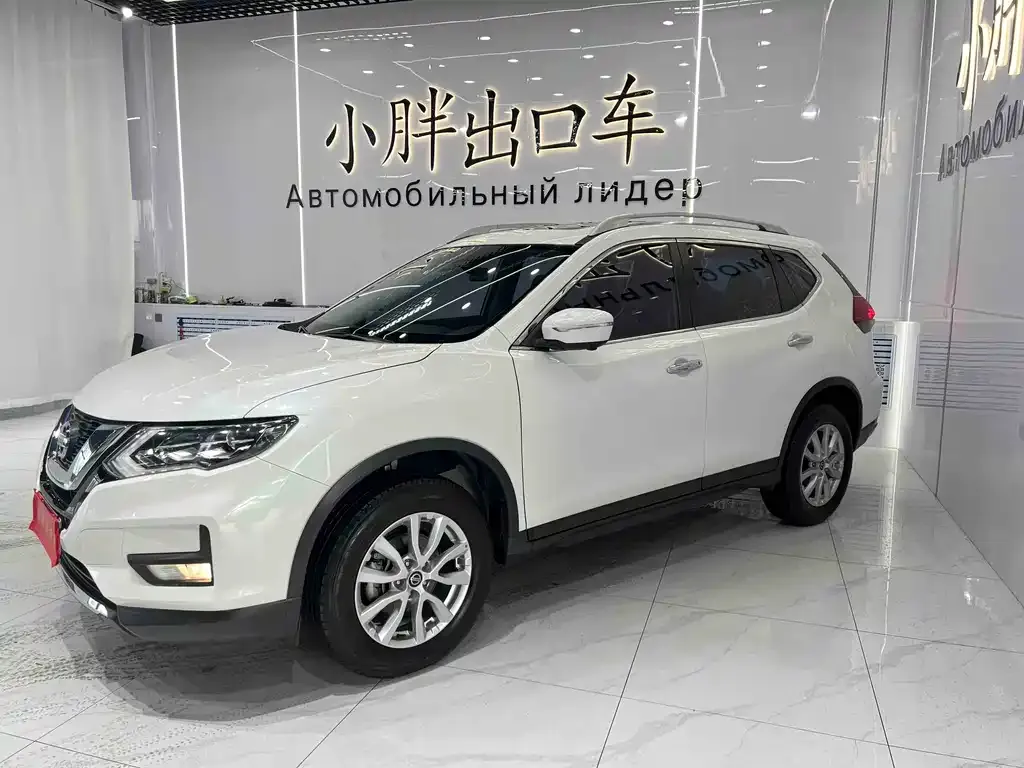 Nissan X-Trail — фото 1