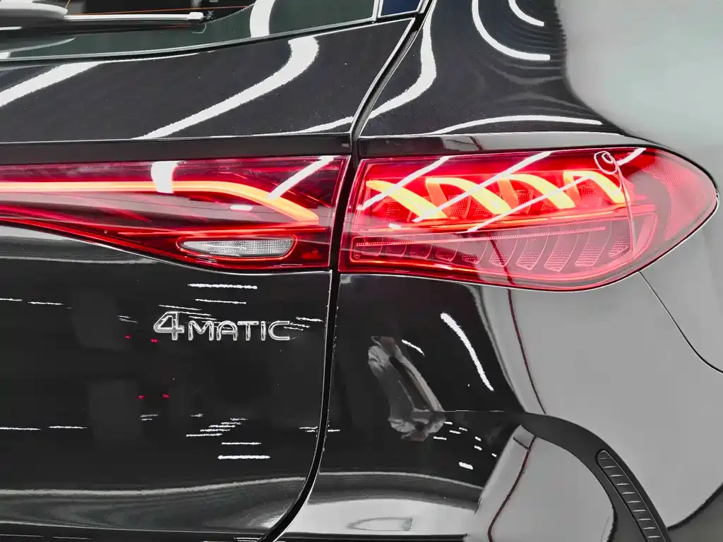 Mercedes-Benz EQE SUV — фото 10
