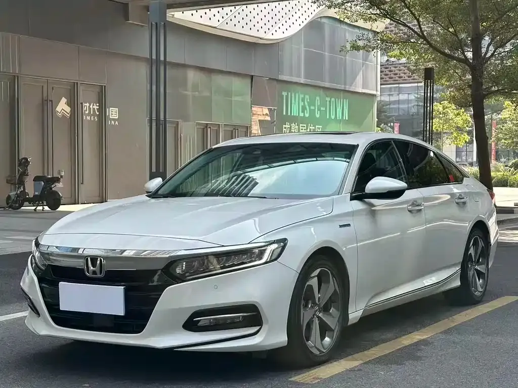 Honda Accord — фото 1