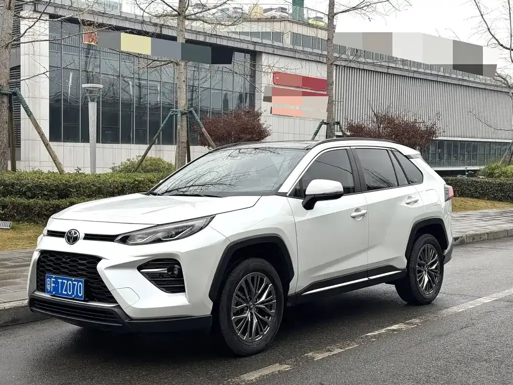 Toyota Wildlander — фото 1