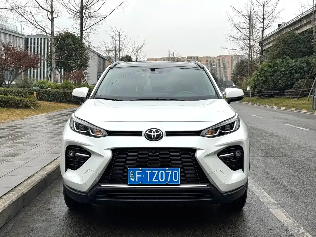 Toyota Wildlander — фото 4