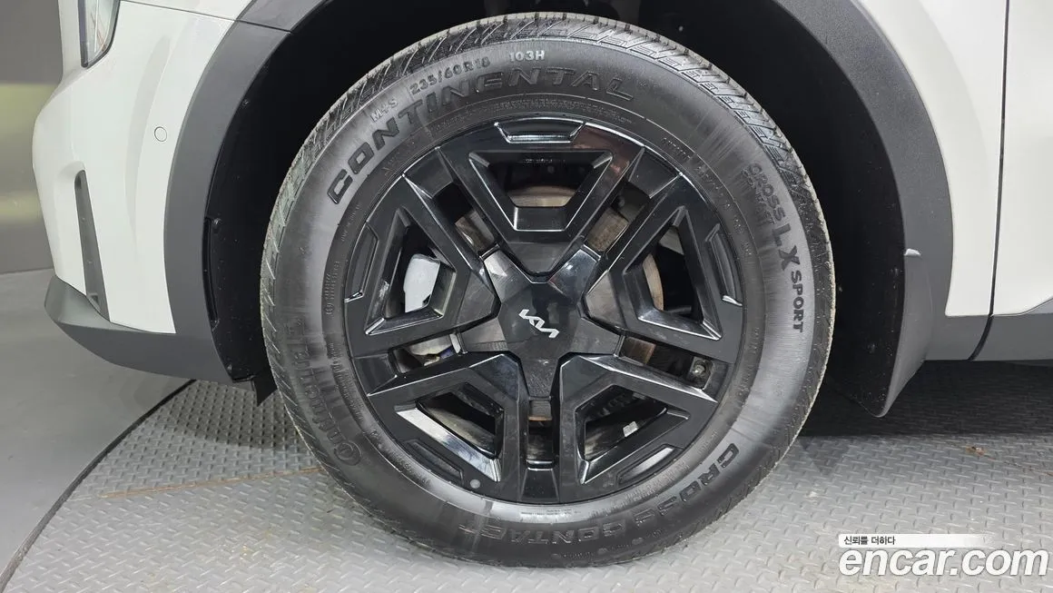 Kia Sorento — фото 8