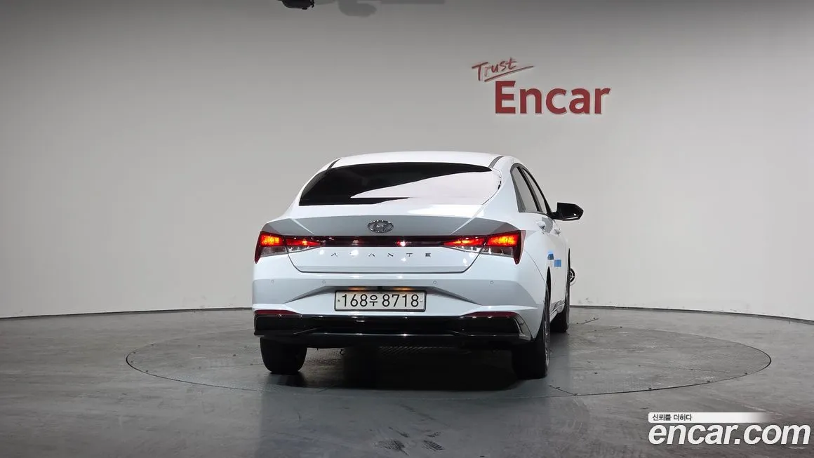 Hyundai AVANTE — фото 4