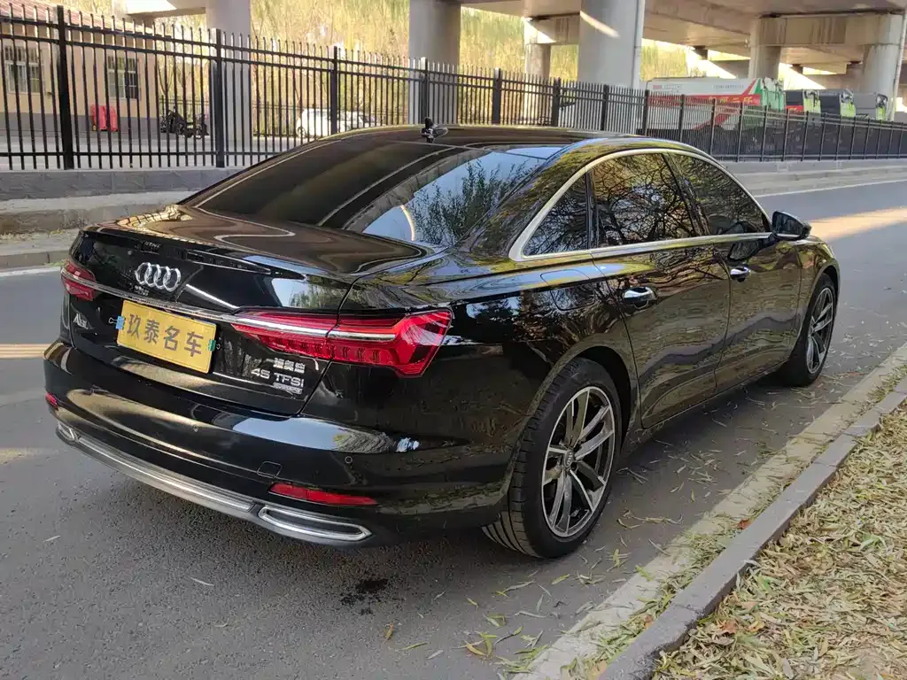 Audi A6L — фото 5