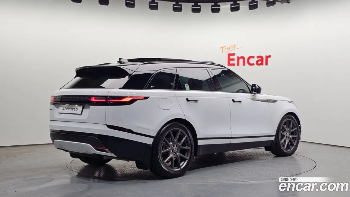 Land Rover Range Rover Velar — фото 2