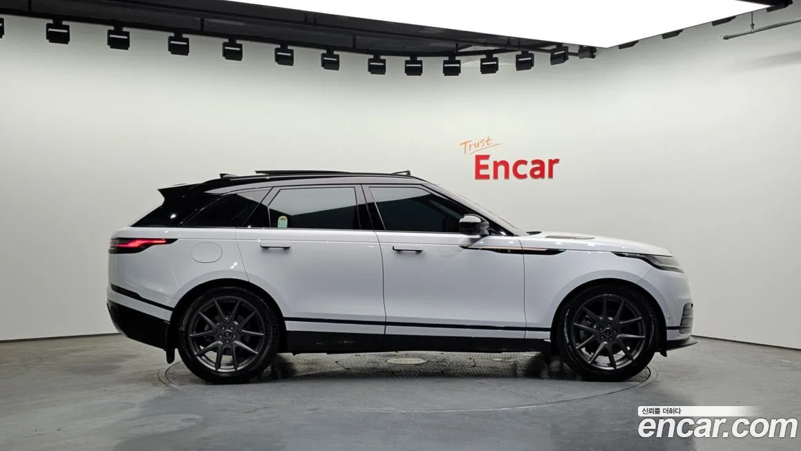 Land Rover Range Rover Velar — фото 7