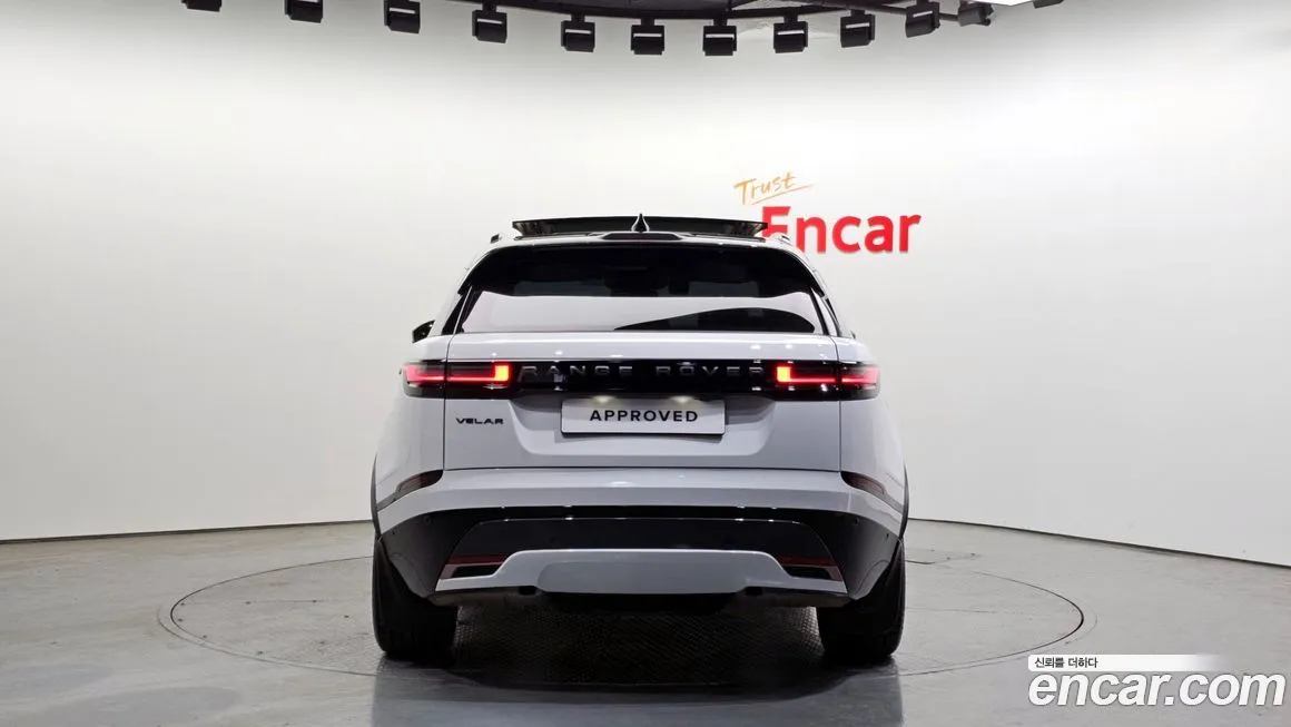 Land Rover Range Rover Velar — фото 3
