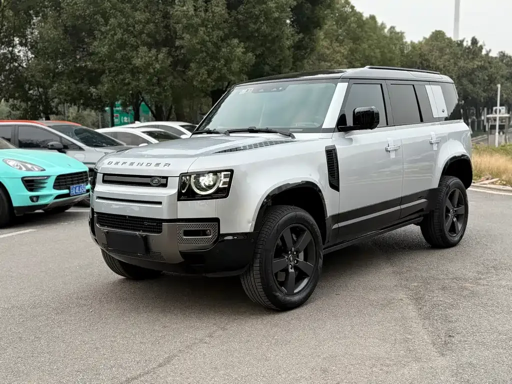 Land Rover Defender — фото 1