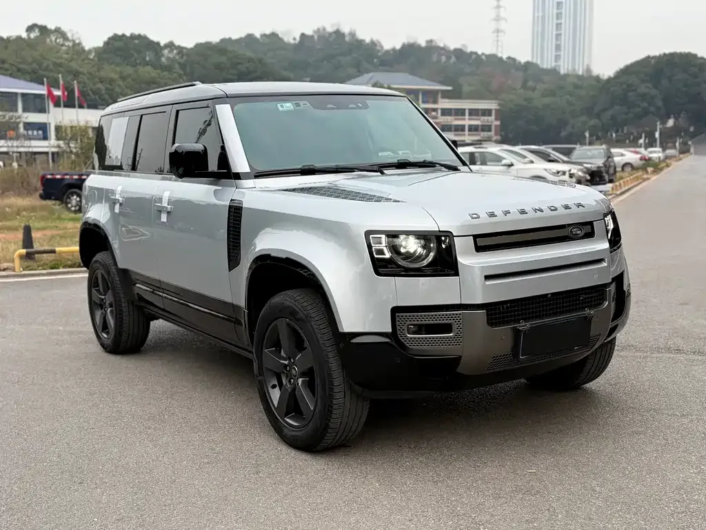 Land Rover Defender — фото 6