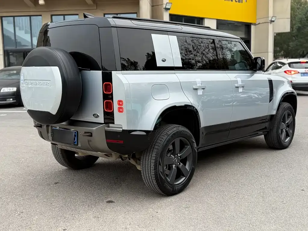 Land Rover Defender — фото 8