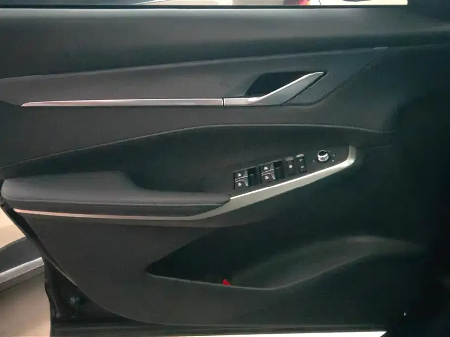 Changan CS75PLUS — фото 10