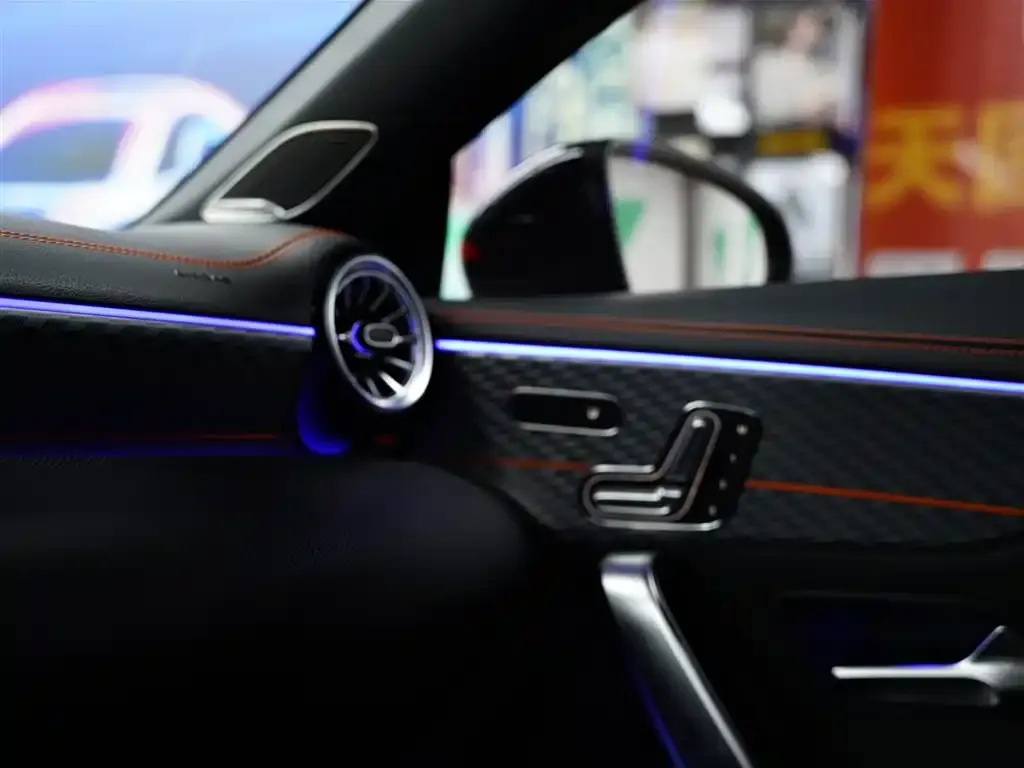 Mercedes-Benz CLA AMG — фото 3