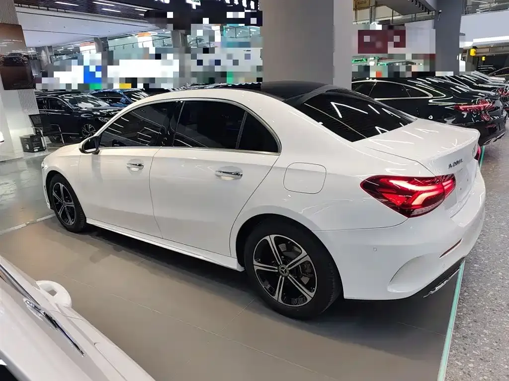 Mercedes-Benz A-Class — фото 9