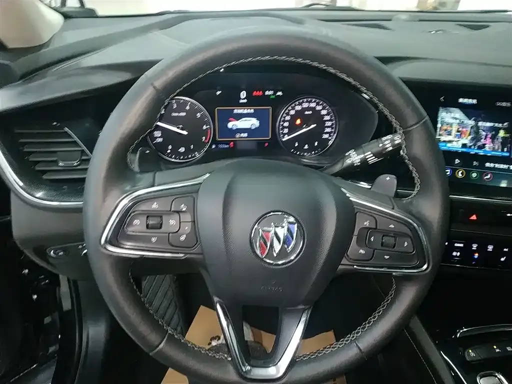Buick Envision Plus — фото 9