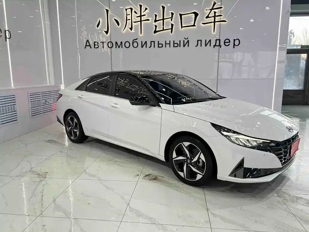 Hyundai Elantra — фото 10