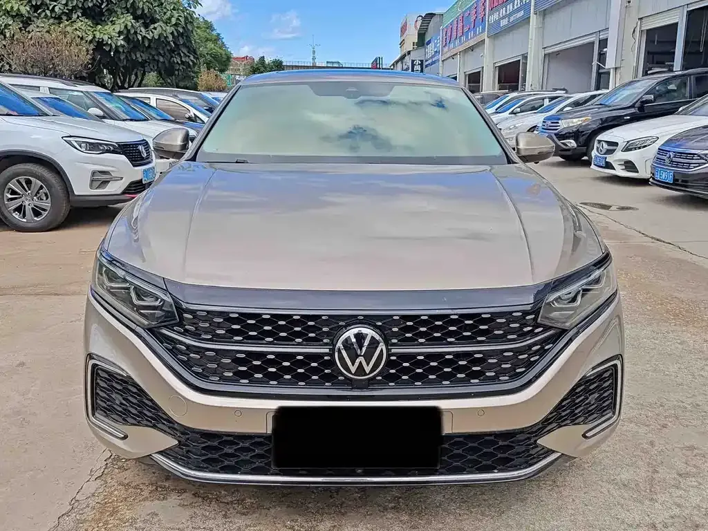 Volkswagen Passat — фото 2