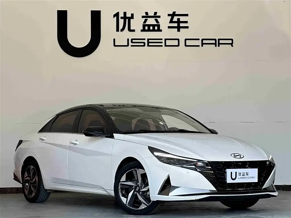 Hyundai Elantra — фото 5