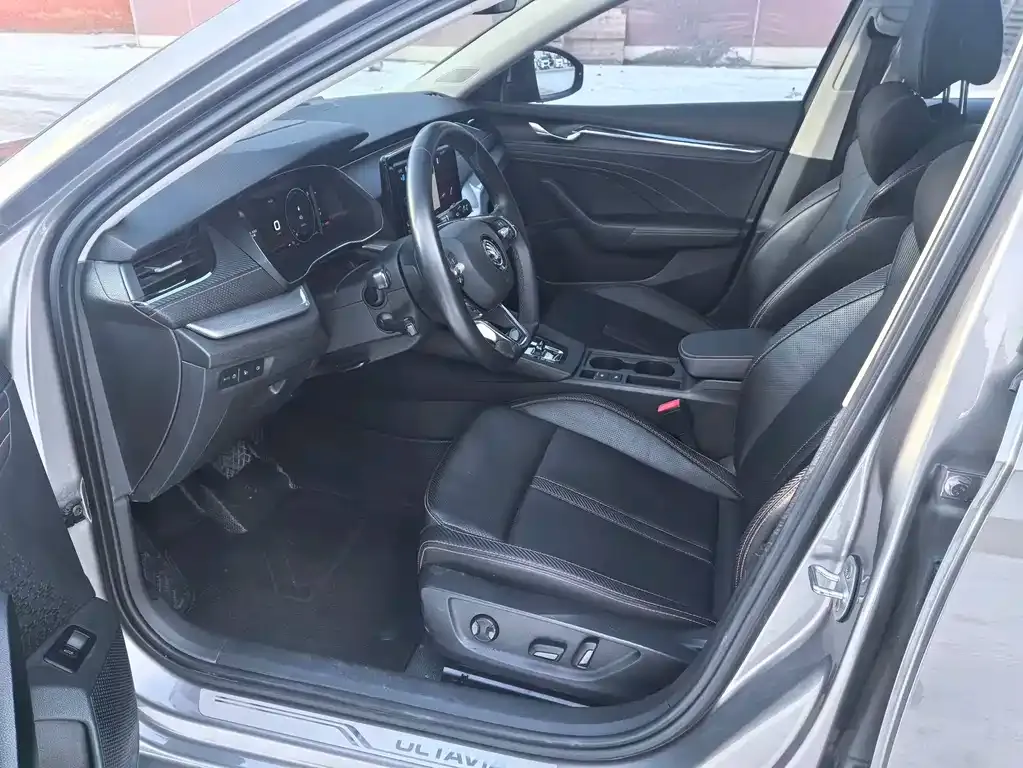 Skoda Octavia — фото 6
