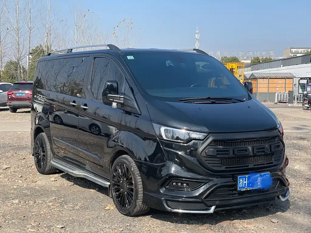 Ford Tourneo — фото 8